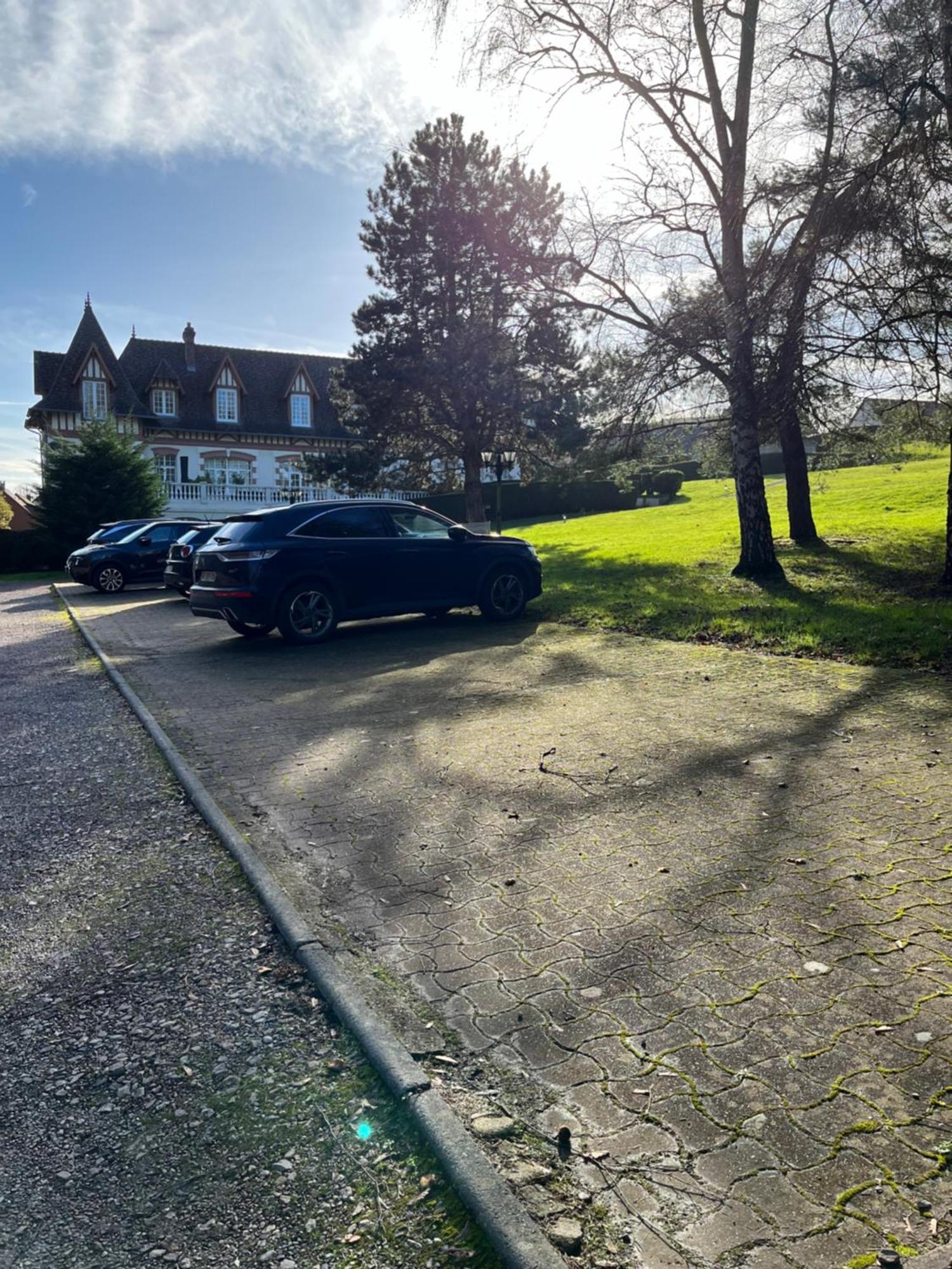 Un Appartement Dans Un Chateau Deauville Ngoại thất bức ảnh