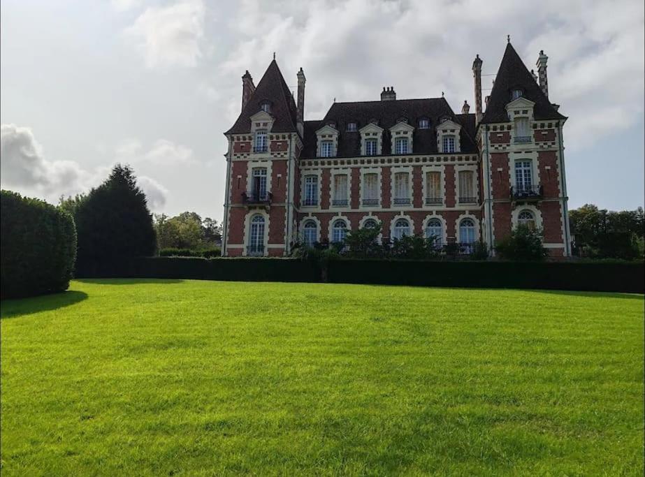 Un Appartement Dans Un Chateau Deauville Ngoại thất bức ảnh
