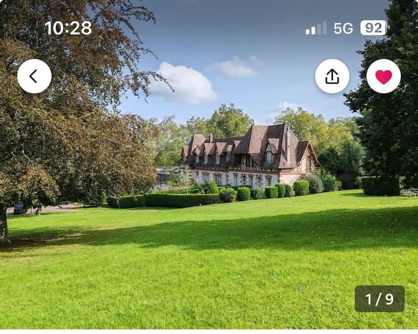 Un Appartement Dans Un Chateau Deauville Ngoại thất bức ảnh